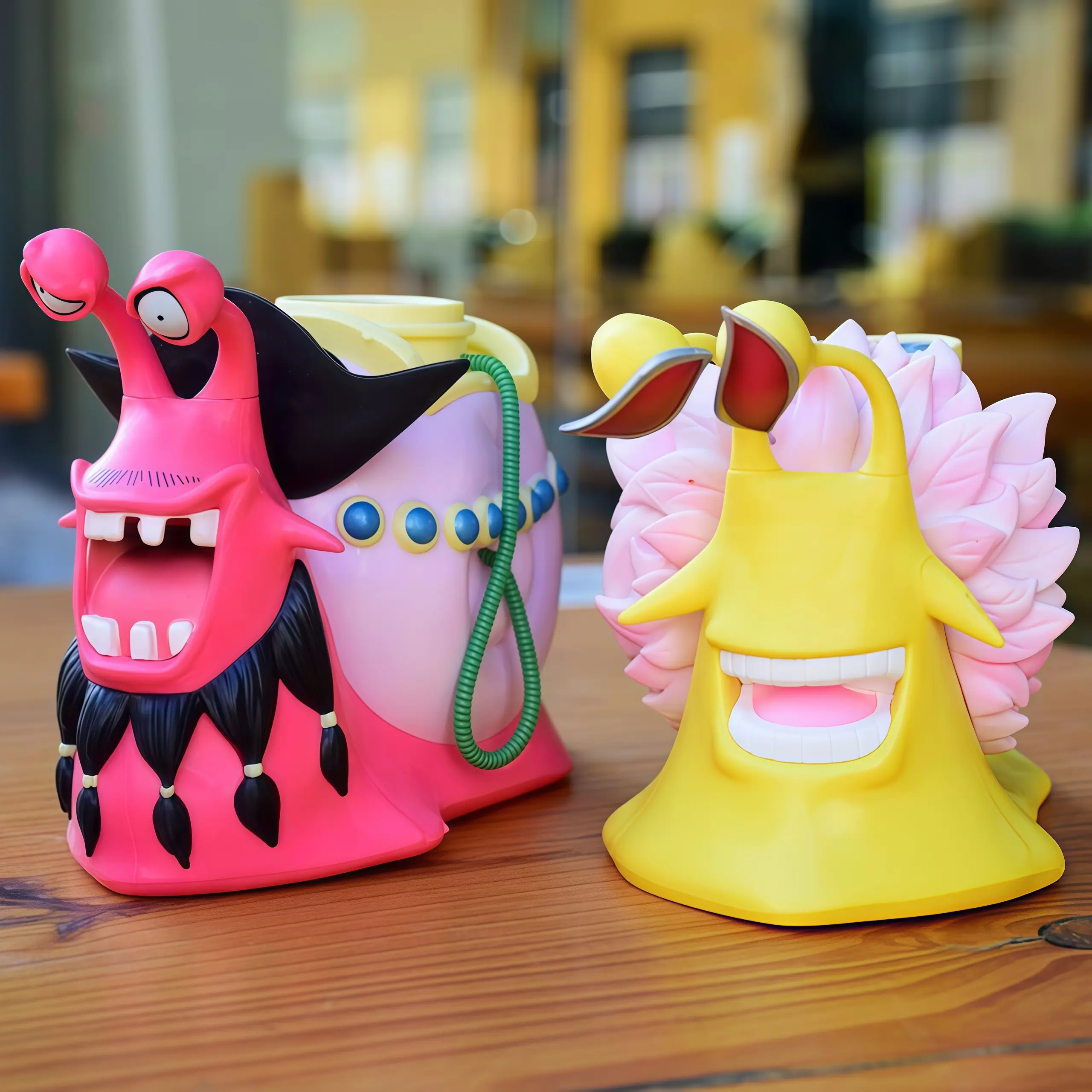 Den Den Mushi Keychain Bag Charm, Japanese Anime Transponder Snail with Character Art of Luffy, Ace, Doflamingo, Big Mom, Whitebeard, Blackbeard, Adventure Gift for Fans, B, J, Snail Form