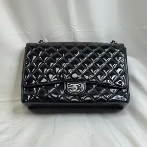 Pre-owned CHANEL patent Crossbody Bags Black Classic Flap Crossbody Bag