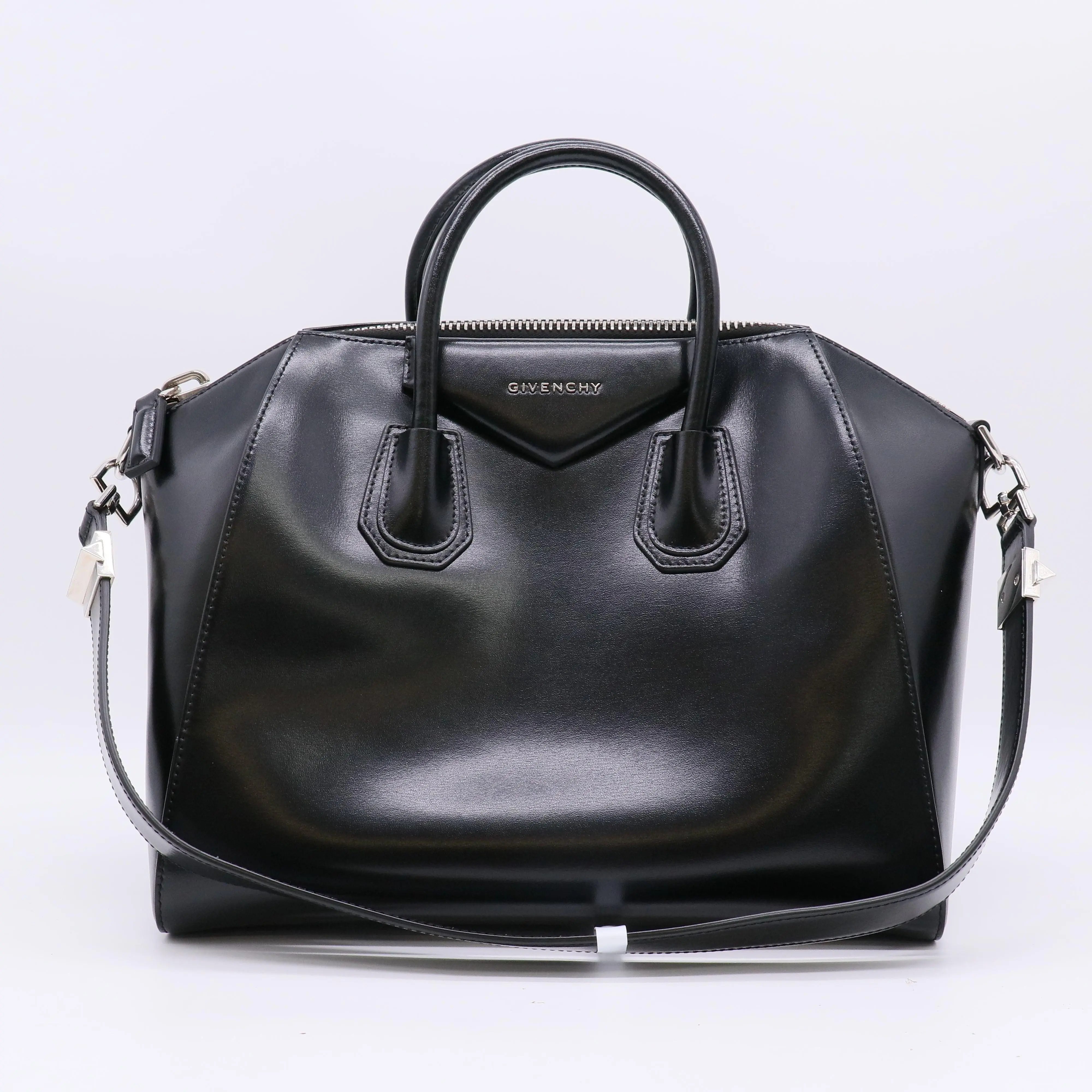 Pre-owned GIVENCHY Leather tote bags Medium Antigona Bag in Box B23016