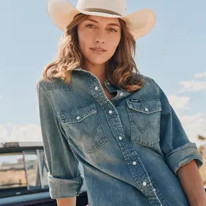 Women's Vintage-Fit Denim Western Snap Shirt - Tinted Denim