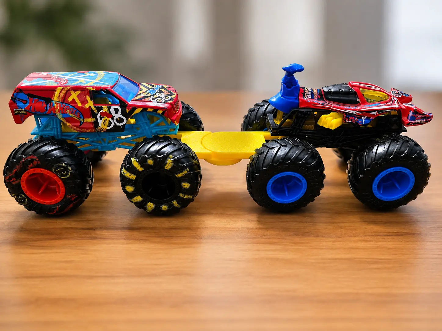 Universal monster truck train connector. Compatible with Hot Wheels and Monster Jam