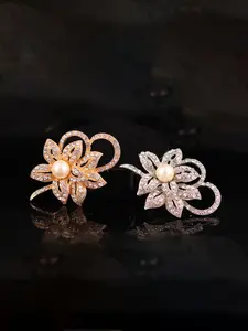 Floral Brooch Fashion Accessory, Unisex Floral Pin for Events and Meetings, Stylish Flower Lapel Pin for Men and Women