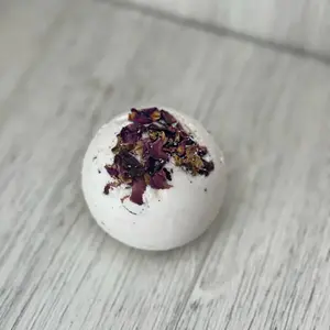 Tea Rose Jewelry Bath Bomb