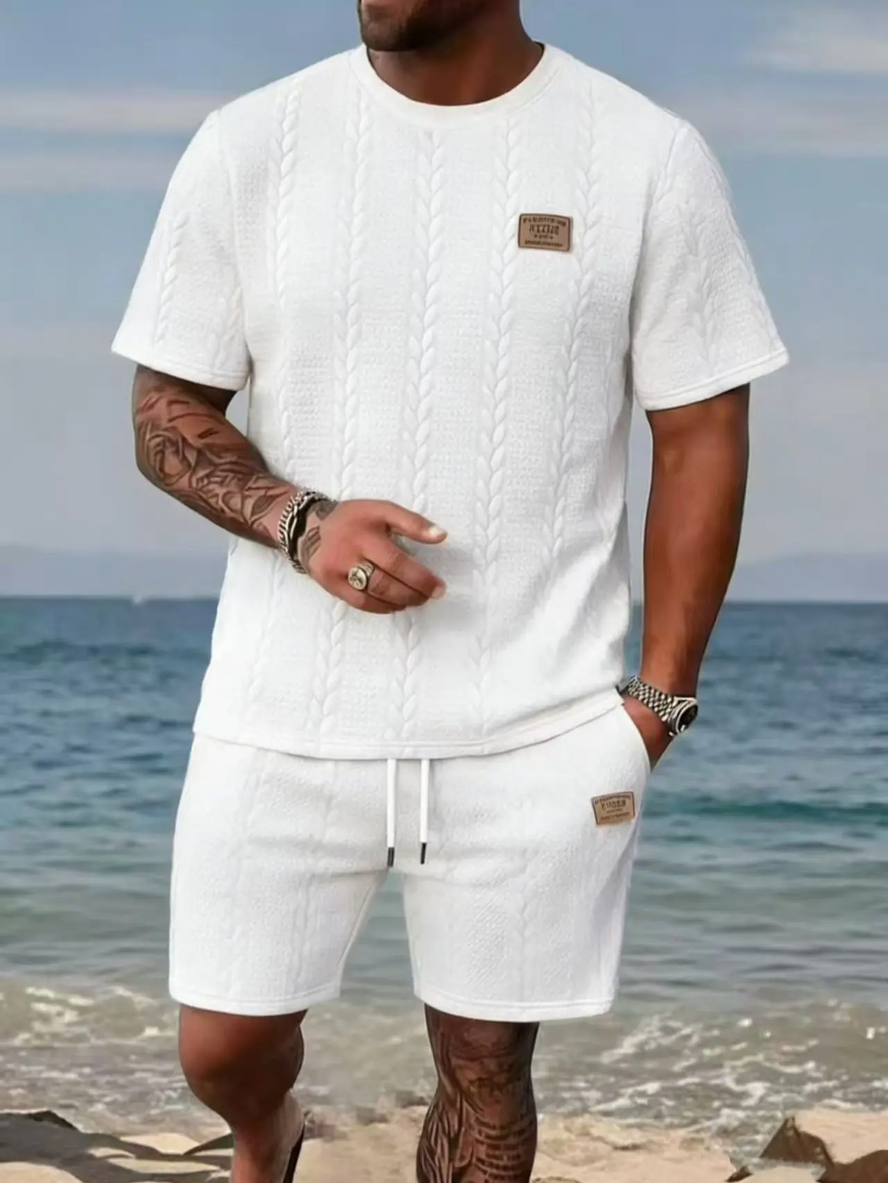 Men’s solid-color textured panel T-shirt and drawstring-waist shorts set, regular fit casual crewneck short-sleeve T-shirt paired with pocketed shorts, men’s summer clothing, casual outfit set