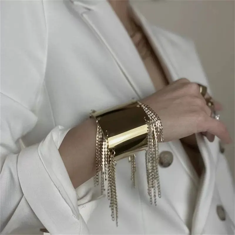 Women's European Look Wide Bangle - Exaggerated Long Fringe Costume Jewelry with Glossy Beads, Long Rhinestone Fringe, Metal Coating, 14cm Length, 127g Weight, 6.1cm Inner Diameter, for Party, Carnival & Daily Elegance