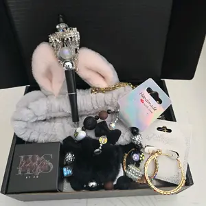 love keychain. DIY pen, DIY phone charm