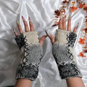 Gray Knit Wool Hand Warmers, Fleece Lined Fingerless Mittens, Patchwork Winter Gloves, Handmade Unisex Wrist Warmers, Warm Soft Unisex Gloves
