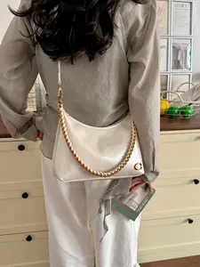 Style Unique Design Metal Chain Tote Bag, Soft Leather Texture, Crossbody and Shoulder Bag, Korean Gentle Style, Durable Daily Use, Faux Leather Crossbody
