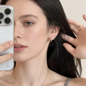 4PC earrings for women, A Simple, Delicate and Elegant Niche Inlaid Synthetic Cubic Synthetic Zirconia Stainless Steel C-shaped Piercing Piercing Piercing Nail Screw Stud