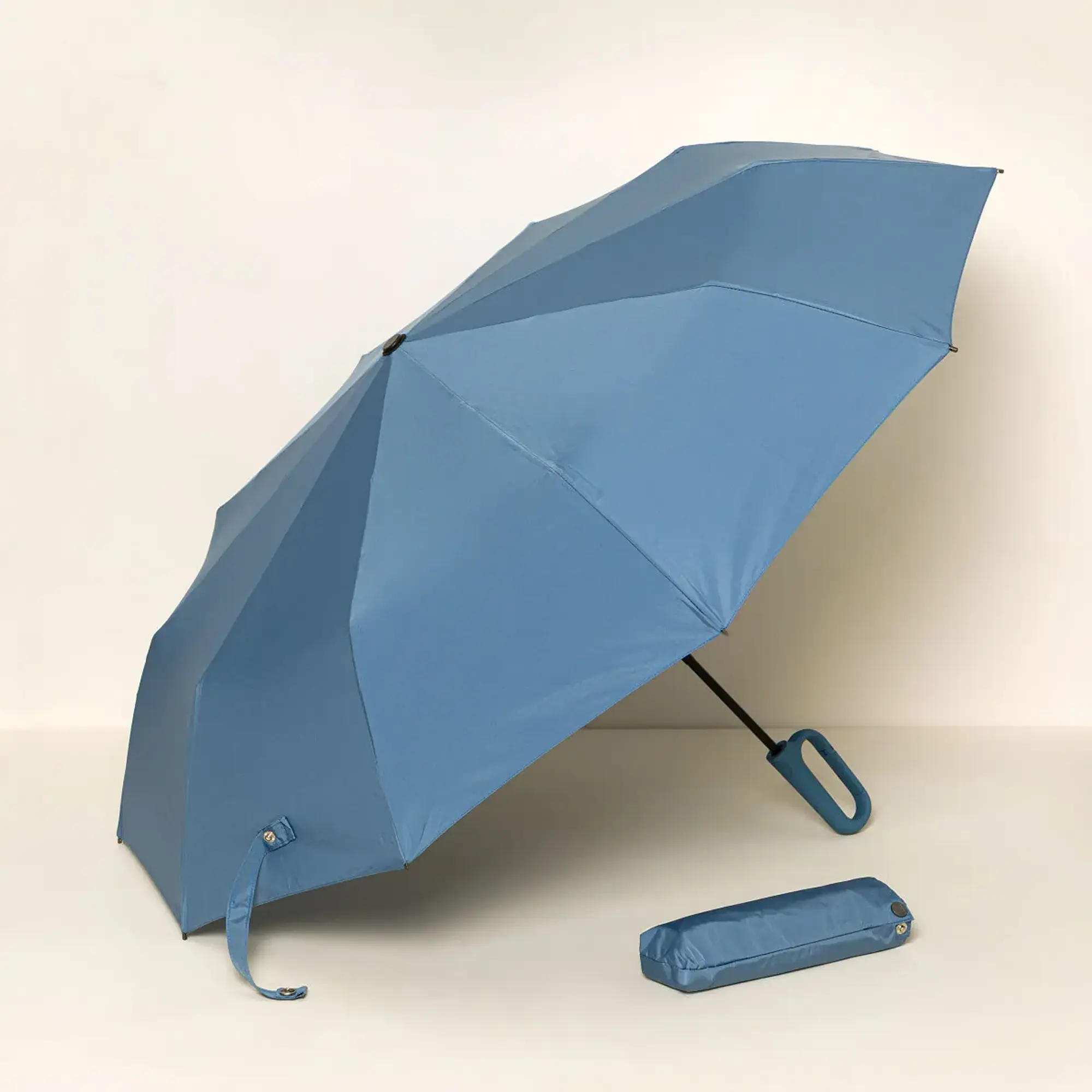 Clip and Go Umbrella by URBN ELEMNTS Clip and Go Umbrella by URBN ELEMNTS