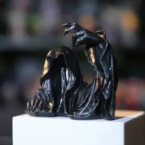 Gothic Halloween Statue,Scary Creative Seated Cloak Ghost Ornament,Desktop Decoration,Festive Home Decor,Vehicle Entertainment,Christmas Gift