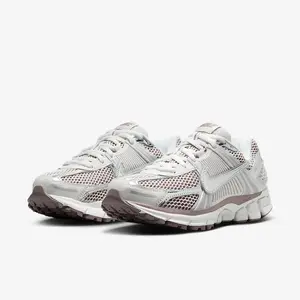 Nike Zoom Vomero 5 Metallic Silver Platinum Violet (Women's) HV6417-001 New