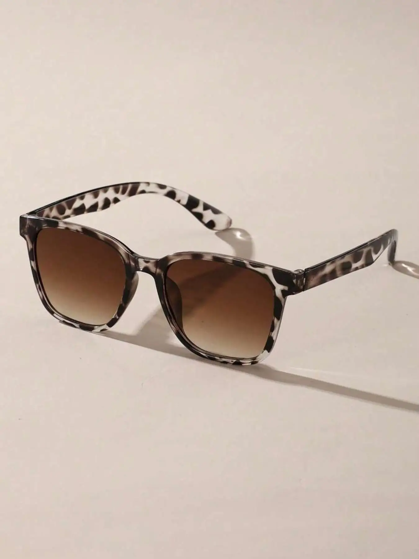 Trendy Leopard Print Square Frame Sunglasses, Vintage Casual Ombre Lens Sunglasses for Everyday Use, Cute Fashion Accessories for Outdoor Activities