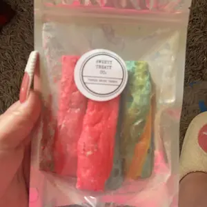 Product Review of Freeze dried fruit rollups freeze dried candy freeze dried sample pack freeze dried variety Snack Natural fun viral freeze  dried freeze dried candy from J**e L**h
