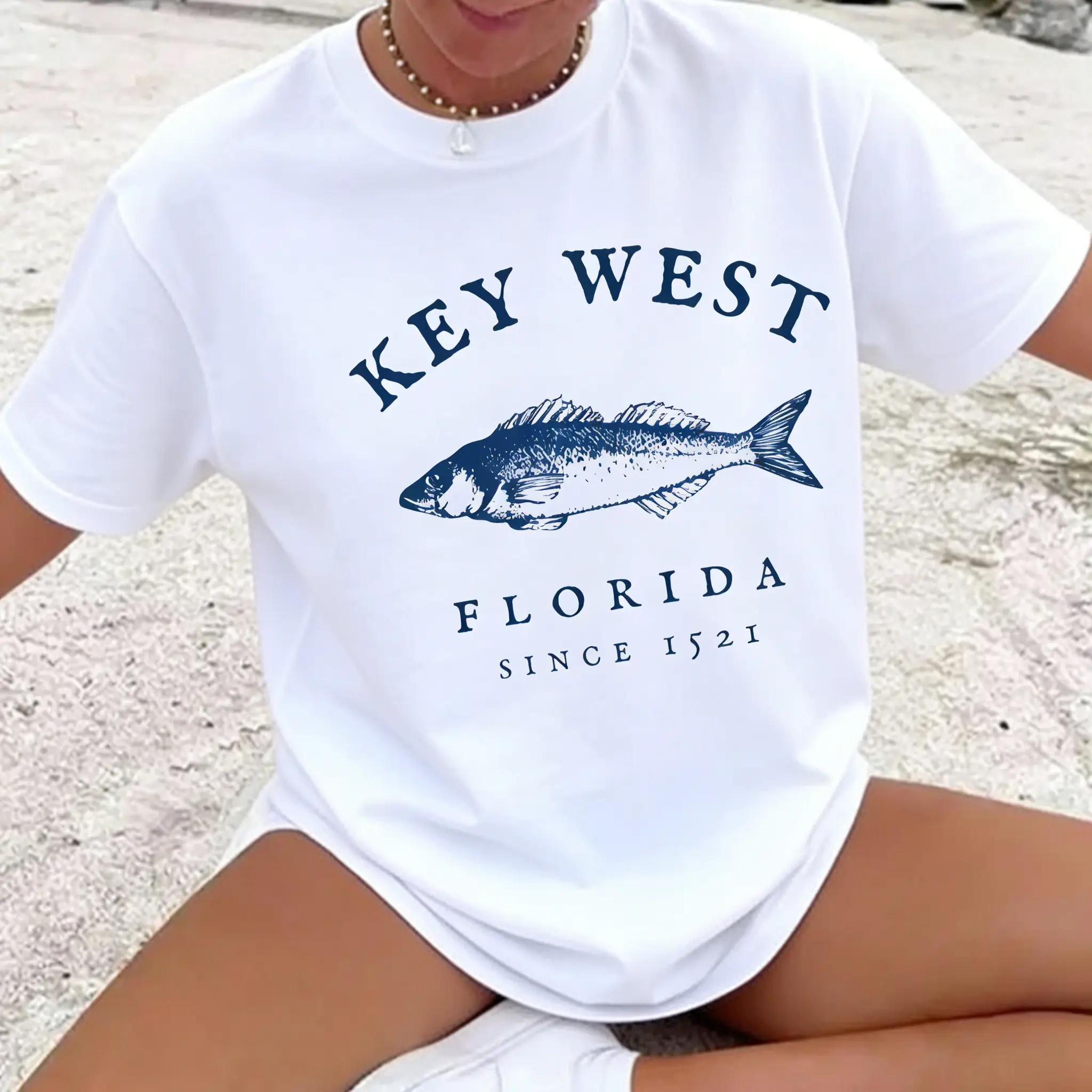 Unisex Shortleeve Round Neck Vintage Key West Florida Fish Graphic T-Shirt - Coastal Look Nautical Sports Top, Florida Theme Casual Comfy Streetwear for Beach Vacations, Outdoor Sports Clothing