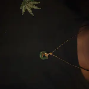 Flower Design Pendant Necklace, Faux Green Imperial Jade Decor Necklace for Women for Gift, Fashion All-match Accessories for Daily Wear