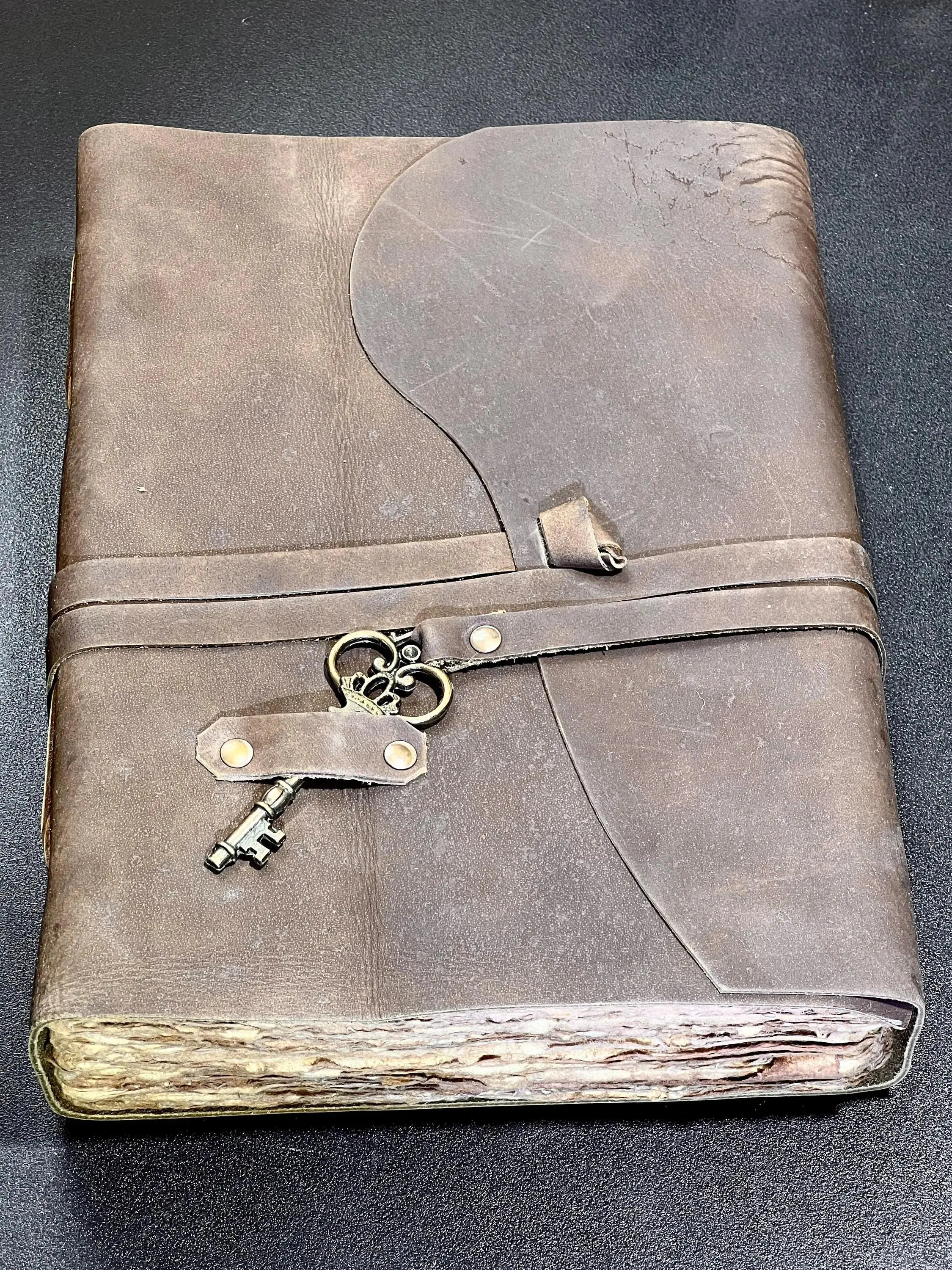 Large Rustic Brown Leather Bound 100 Page Sketchbook Notebook