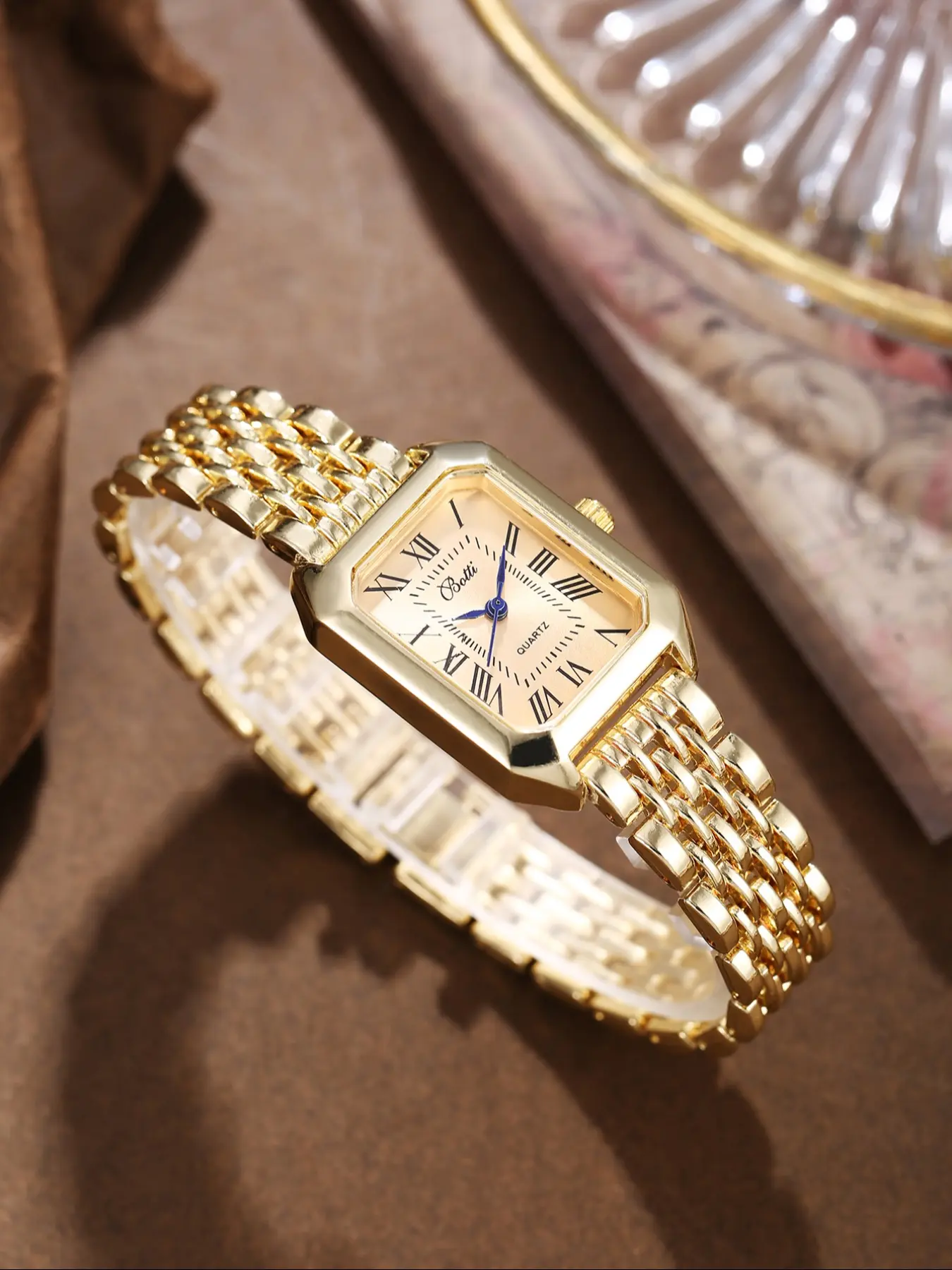 Women's Elegant Analog with Clear Roman Numerals, Blue Hands, Square Dial, Metal Chain Strap, Casual Style, All Seasons, Square Dial Wristwatch, Fashionable Analog Watch, Quartz Analog Watch, Fashion Wristwatches, Quartz Wrist Watches