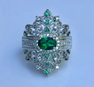Vintage Emerald Green Art Deco Ring | Regal Royal Aesthetic