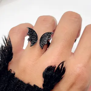 Black bat ring | Bat wings jewelry | Dainty goth ring | Alt jewelry | Fantasy ring | Vampire jewelry | Fairy grunge jewelry | Witchy rings