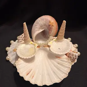 Seashell Jewelry Holder with Pearl Accents and Starfish Decorations for Coastal Decor