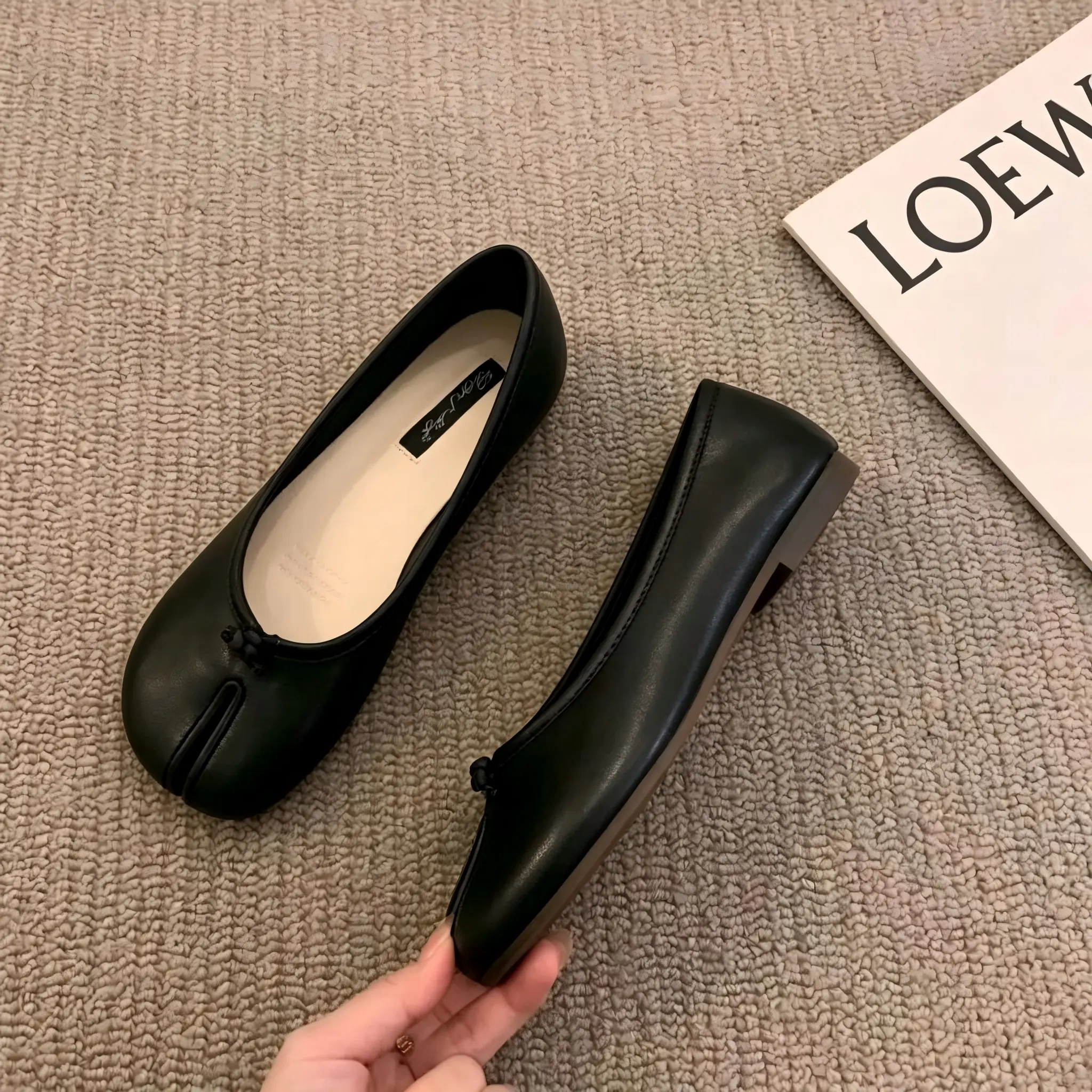 Comfortable Women’s Tabi Split Toe Ballet Flats Slip On Loafers Houndstooth and Solid Colors for Casual Daily Wear