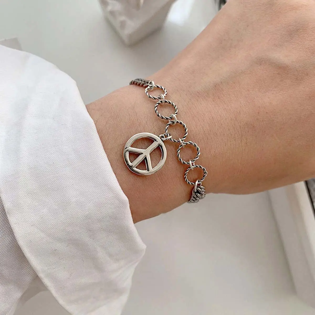 Unisex Silver Adjustable-Length Airplane Ring Bracelet - Casual Metal Coating Fashion Hand Jewelry Accessory