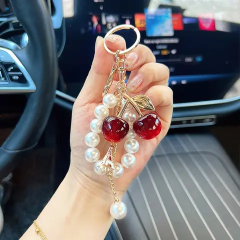 Creative Cherry Car Keychain Pendant, Pearl Beaded Key Chain Decor, Unique Women's Gift, Fashionable Bag Charm Accessory, Trendy Cute Keychain, Fashionable Alloy Keychain, Keychains Cute