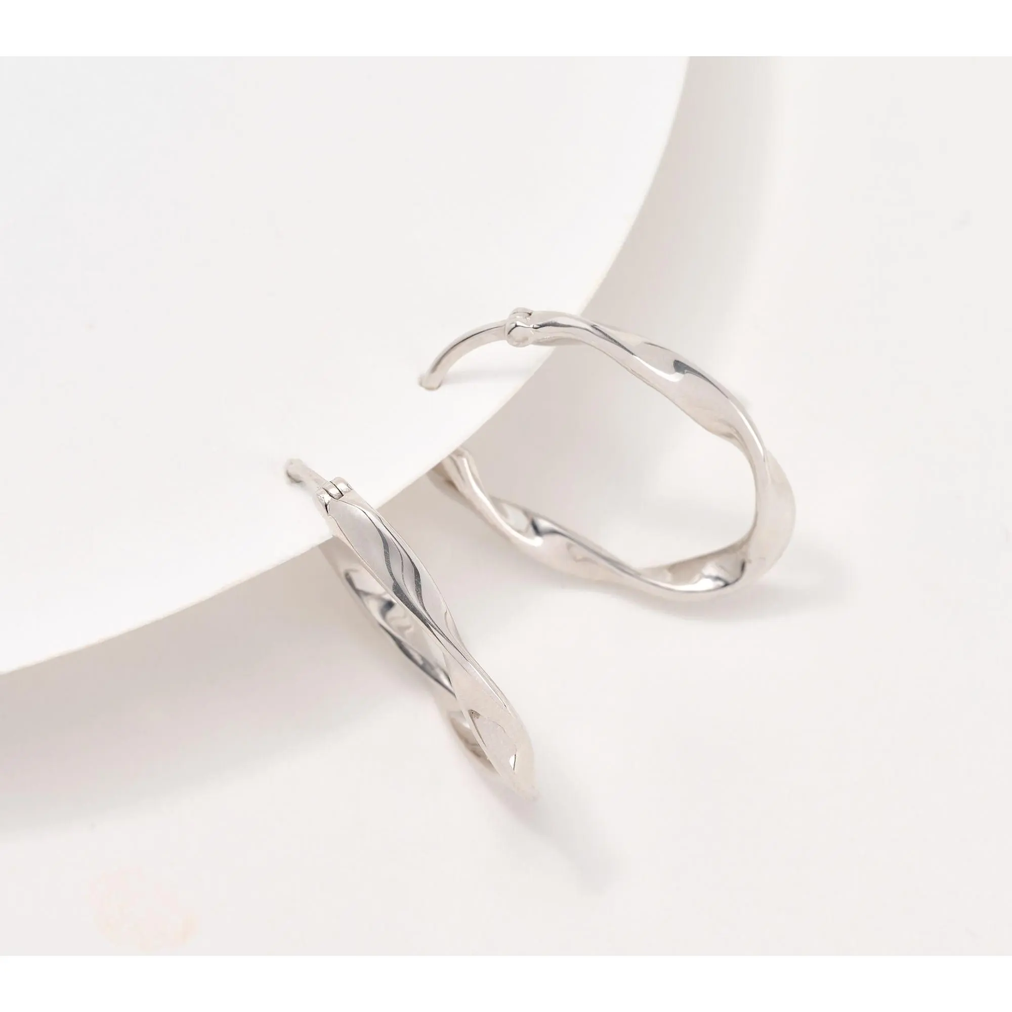 Christian James by Scott Grimes Sterling Silver 1" Oval Ripple Hoop Earrings