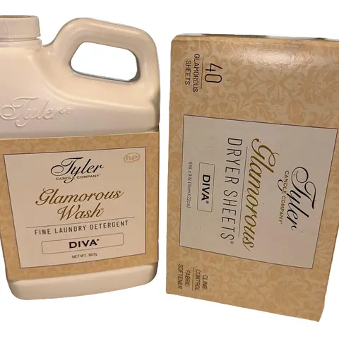 Diva Dynamic Duo-32oz with a box of Dryer Sheets by Tyler Candle Company