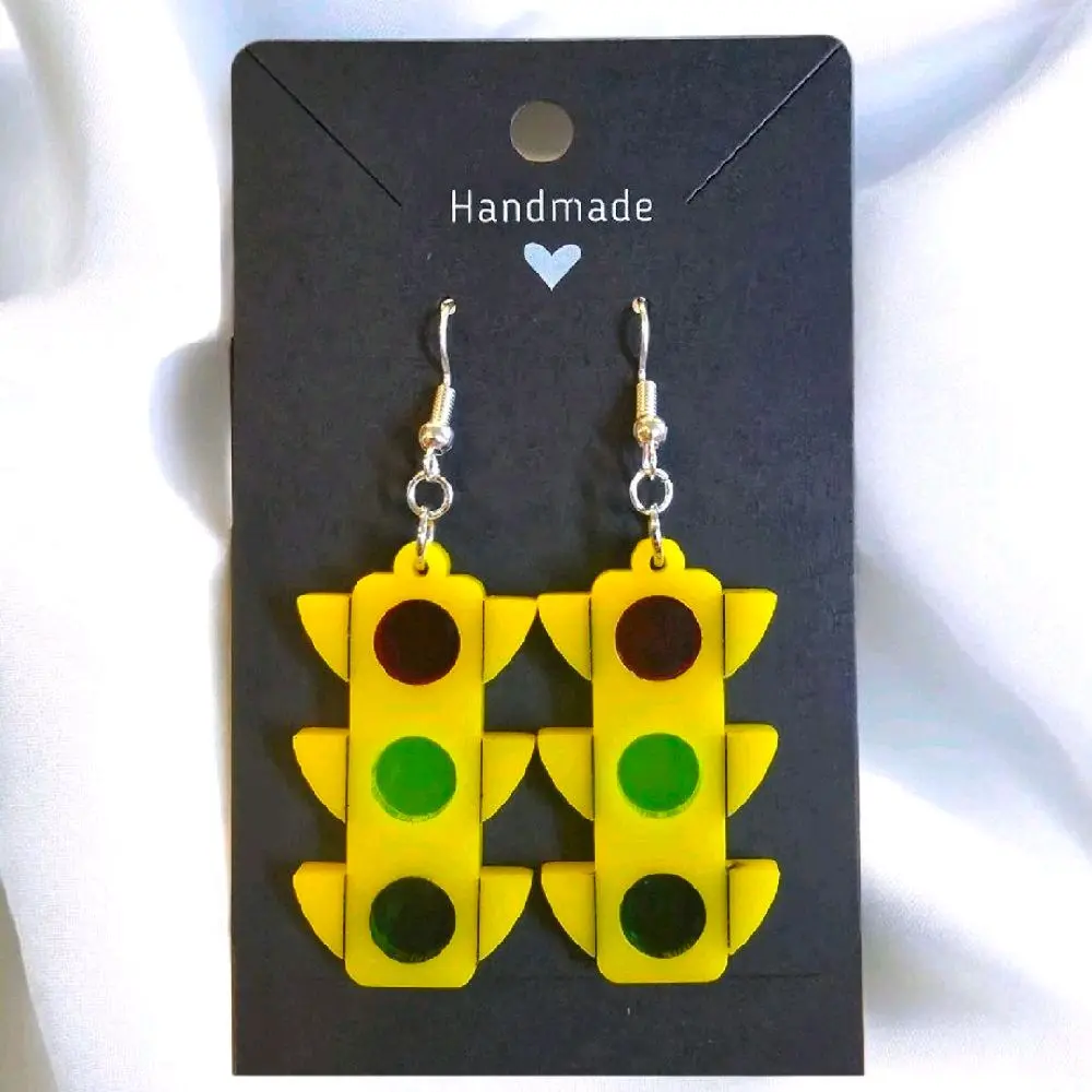 12) Traffic Light Earrings 12) Traffic Light Earrings
