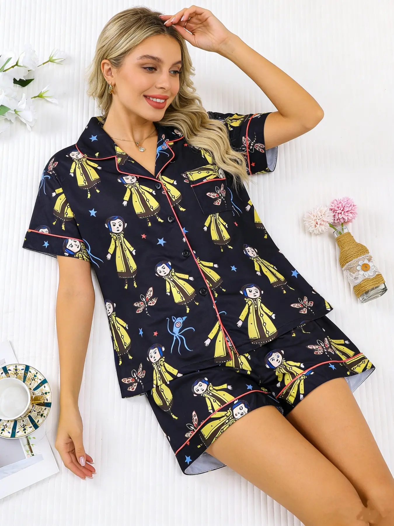 Women's Halloween Print Lapel Short Sleeve Shorts Pajama Set, Pajama Lounge Sets, Sleepwear Ensemble, Collared Sleepwear, Comfortable Homewear Loungewear for Ladies, Pjs, Pyjamas, Cartoon Print Sleepwear