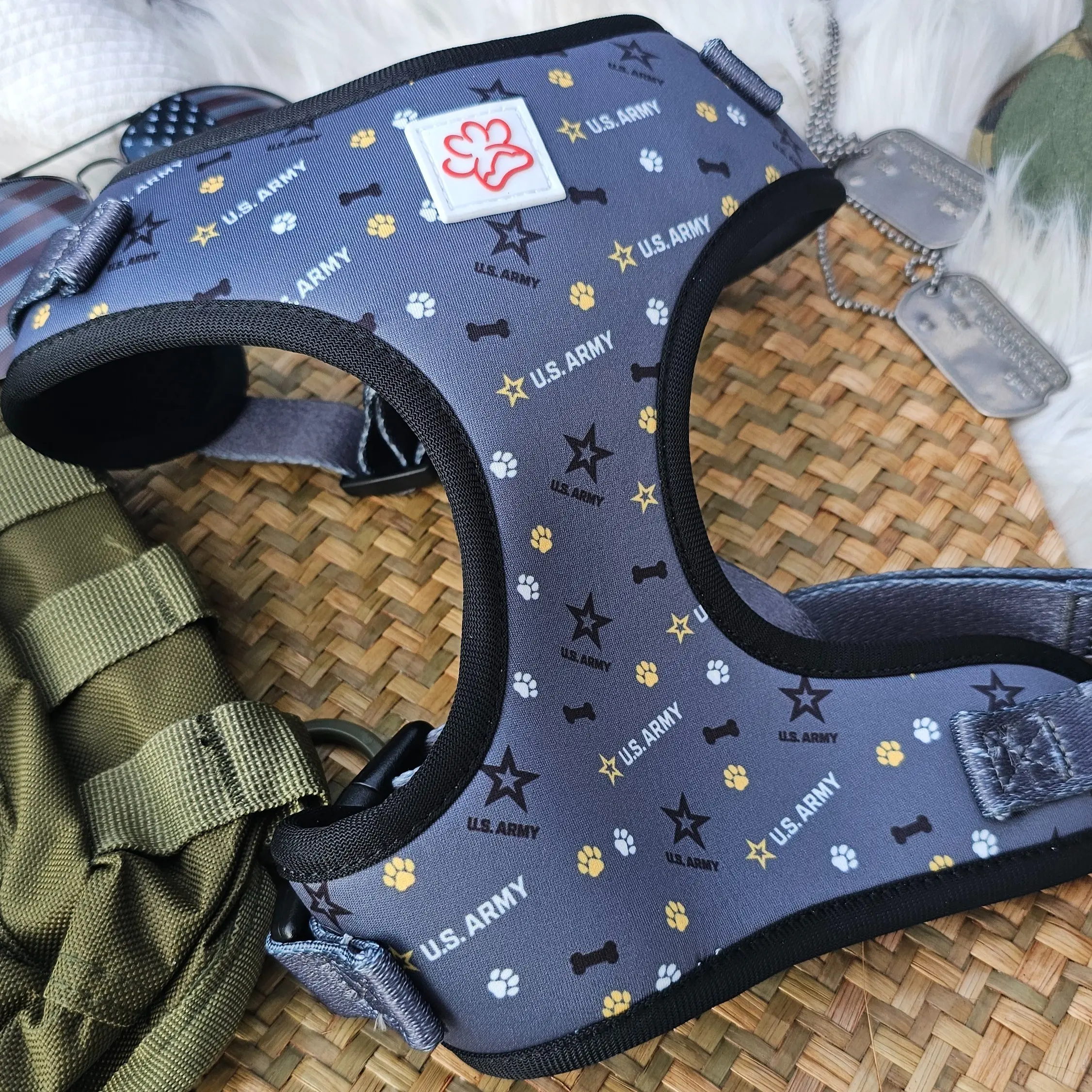 Top Rocks Paws Official U.S. Army Pet Harness for Dogs & Cats Ohio State Design Adjustable Fit with Padded Chest & Heavy-Duty D-Ring for Leash Attachment