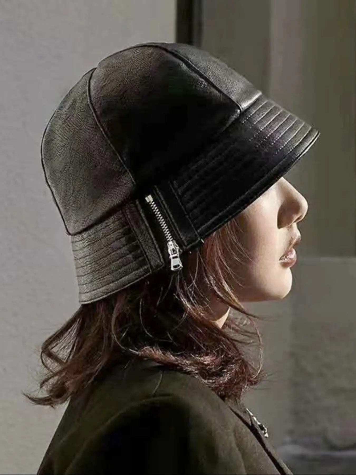 Women's PU Leather Beret Hat, Side Zipper Detail, Fitted Plain Design, Casual Streetwear Accessory, Y2K Style, Fashionable, Contemporary