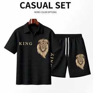 Men's King Print Lion Pattern Zip-Up Short-Sleeved Polo Shirt And Shorts Set, Solid Color Textured Fabric, Breathable And Comfortable, Classic Zip-Up Collar Design, Stylish Everyday Wear Set.