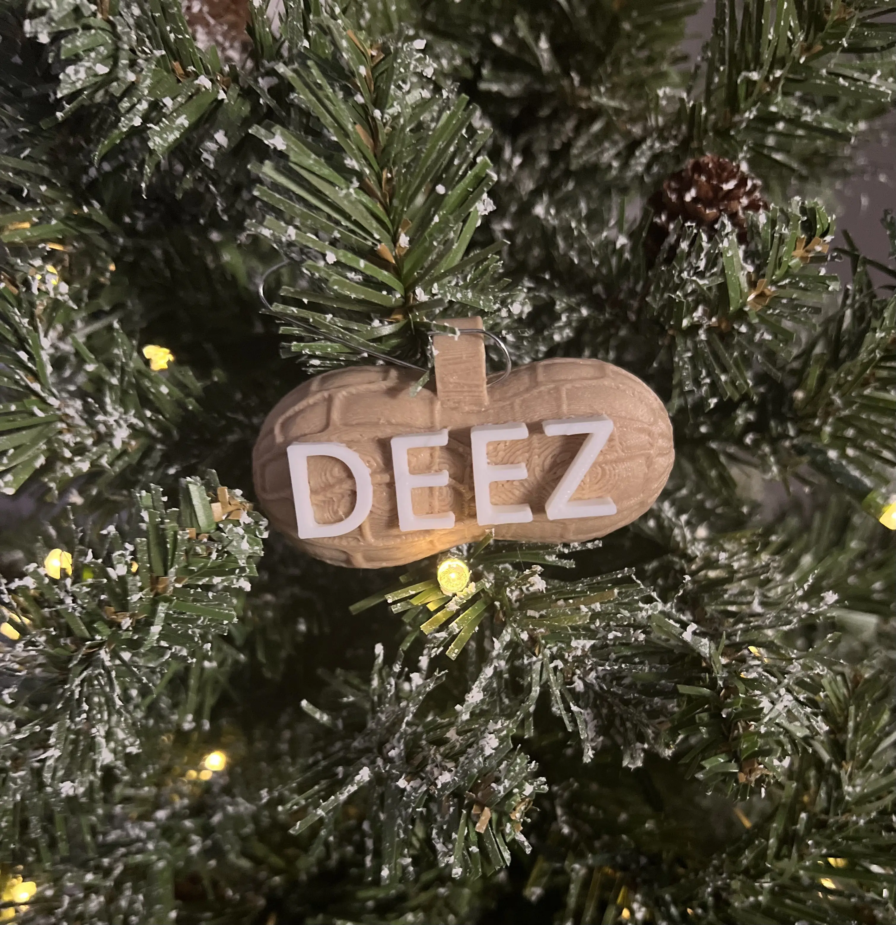 Deez Nuts Funny Ornament - Christmas Ornament with "DEEZ" Text - Gag Gift for Festive Decor - Trees
