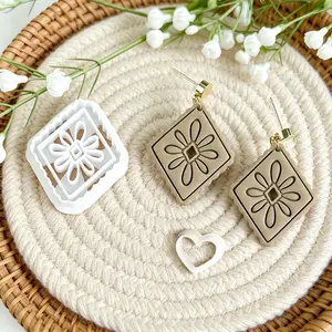 2pcs Bohemian Style Polymer Clay Cutters and Clay Molds, Wavy Edge Pastoral Aesthetic Hollow Design, Vintage Floral Totem Theme Jewelry Making Kit, Flower shape clay mold, Spring clay mold, clay mold for mother's day, Diy clay mold for mom