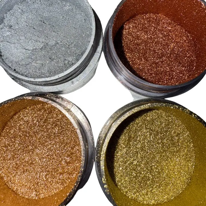 Edible Metallics Collection Gold Duster Cake Decoration