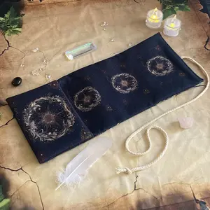 1 Piece Tarot card storage bags, Gothic creative storage bags, polyester decorative fabric, gifts for tarot scholars, altar astrology ceremony decorations.