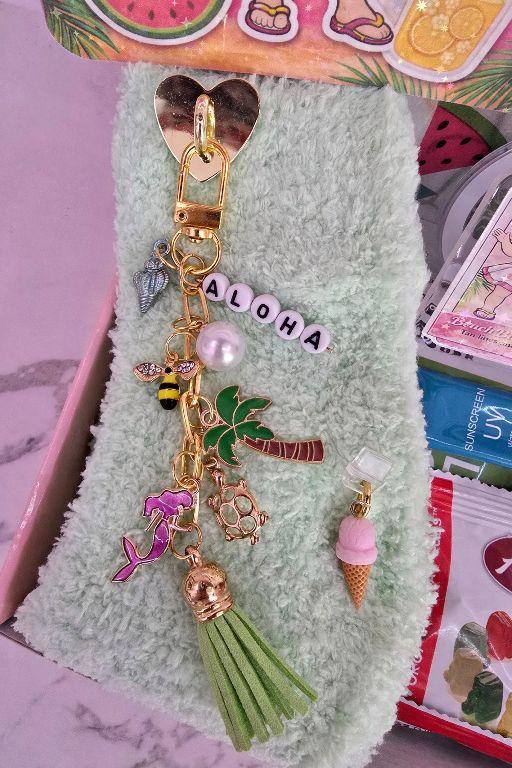 Summer Bookish Girl Limited Edition Blind Date with a Kindle Box Bundle | Includes Holographic Insert, Magnetic Grip, Dust Plug Charm, Hanging Chain Charm & More Summer Bookish Girl Limited Edition Blind Date with a Kindle Box Bundle | Includes Holographic Insert, Magnetic Grip, Dust Plug Charm, Hanging Chain Charm & More