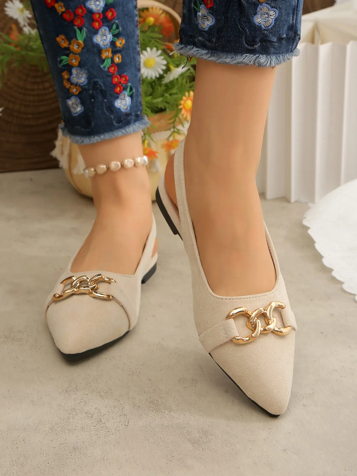 Women's Elegant Slimming Velvet Plastic Buckle Back Strap Flat Sandals Footwear, French Style Office Date Pointed Toe Summer Outerwear Shoes