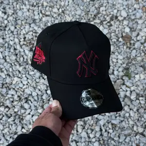New Era NY Yankees 9FORTY Black Red Hat – Adjustable Strapback, Red Outline Logo, 1999 World Series Side Patch