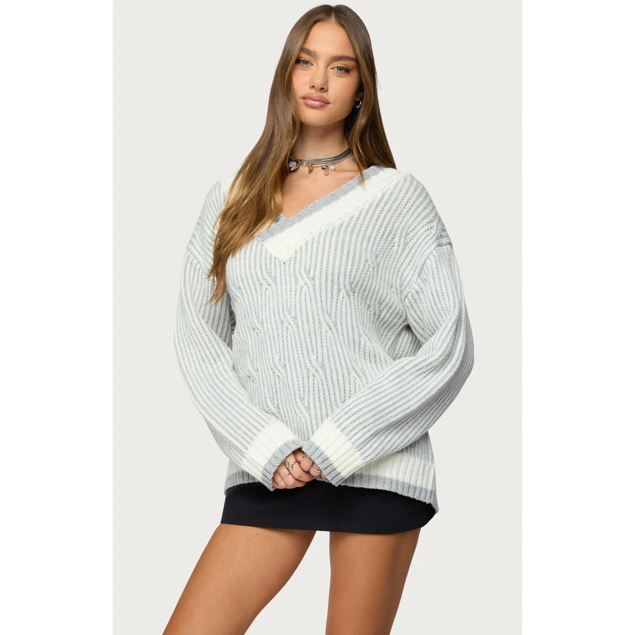 Edikted Women's Lila v Neck Cable Knit Sweater