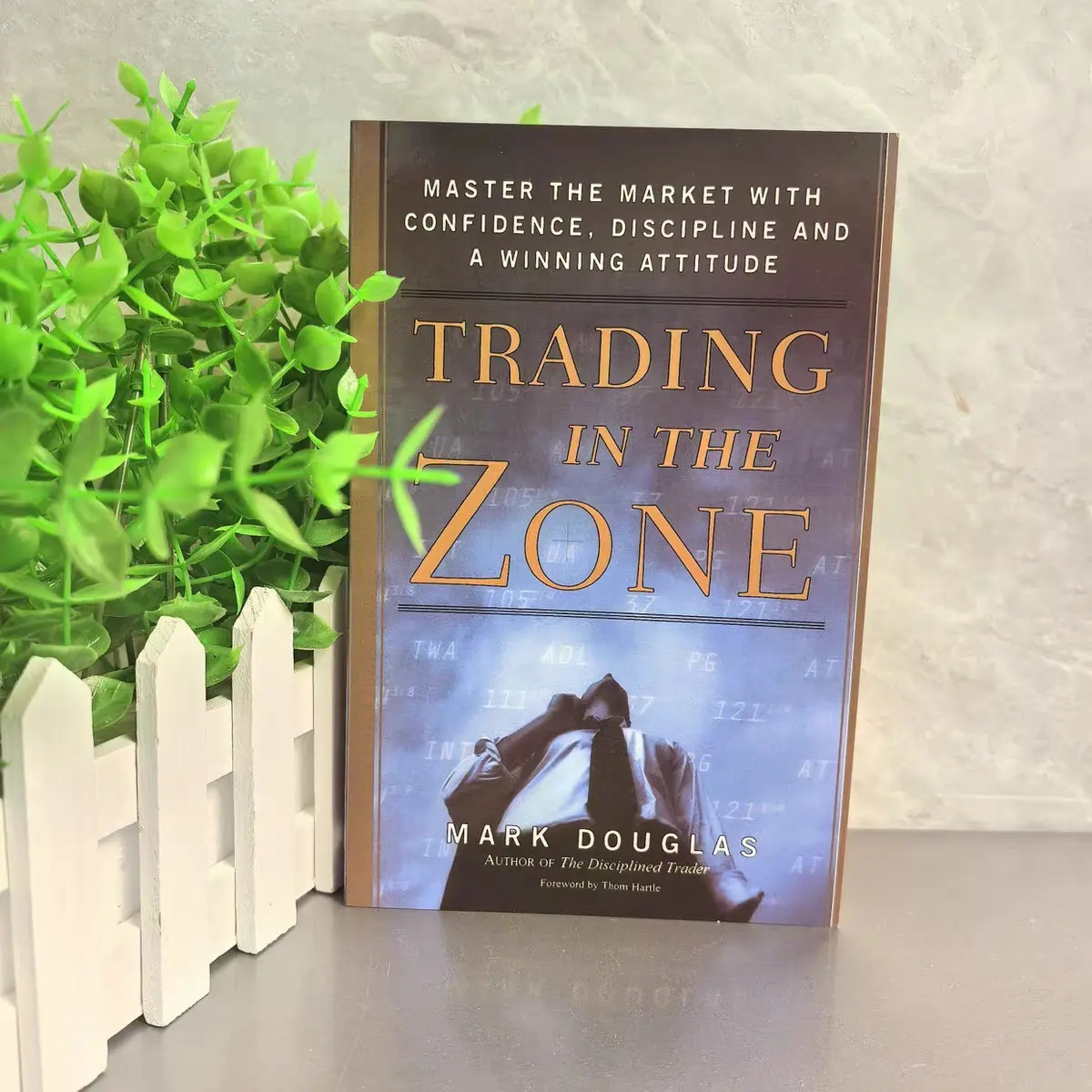 Trading in the Zone Trading Psychology Analysis, Mark Douglas Modern Novel, Authentic English Book, Essential Reading for Traders, Confidence, Discipline, Winning Attitude