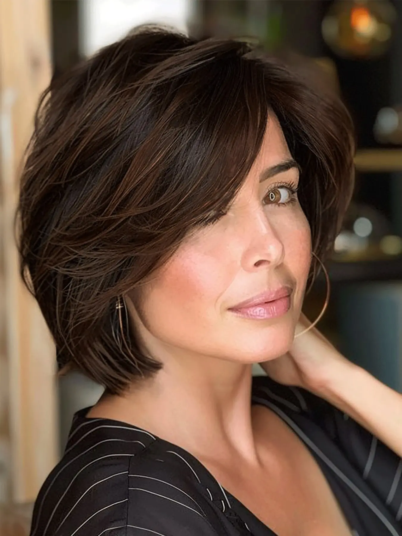Short Straight Mix Brown Bob Wigs With Curtain Bangs Shoulder Length Synthetic Cosplay Daily Wigs for Women Use Synthetic Fiber Wig
