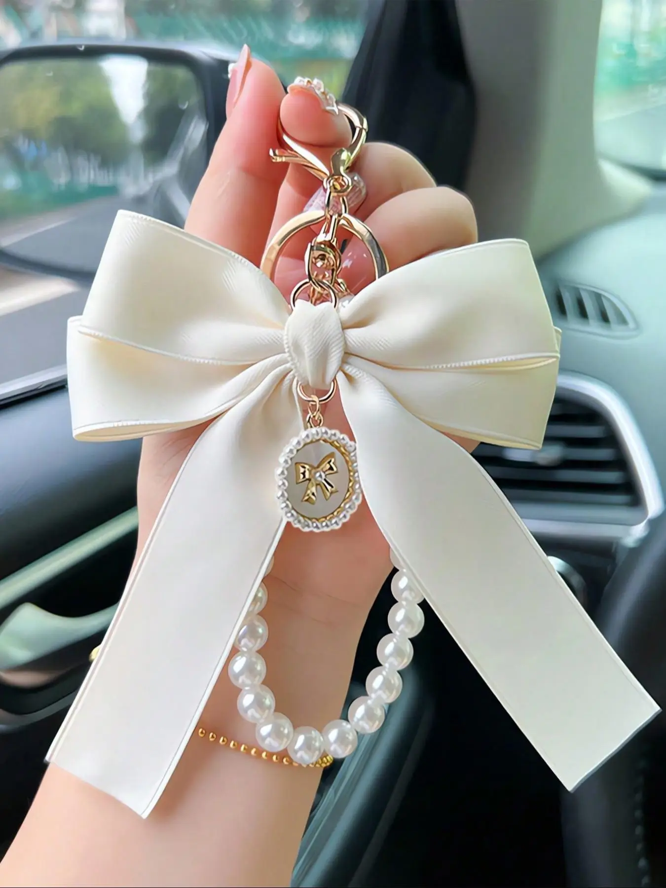 Cute Bowknot Design Bag Keychain, Faux Pearl Decorated Bracelet Keychain, Fashionable Bag Charm for Women & Girls, Bag Accessories for Purse, Backpack