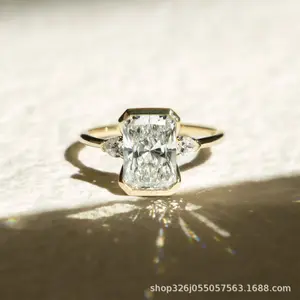 European And American Personalized Design Classic Square Diamond Zircon Engagement Diamond Ring Wedding Season Engagement Proposal Ring Gorgeous Style Ring