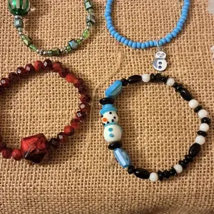 Hand made Beaded Bracelets! Customizable, Nothing we can't do!!! (ONE BRACELET $8.75 )Sets Available 2 for $15 5 for $40 10 for $80!