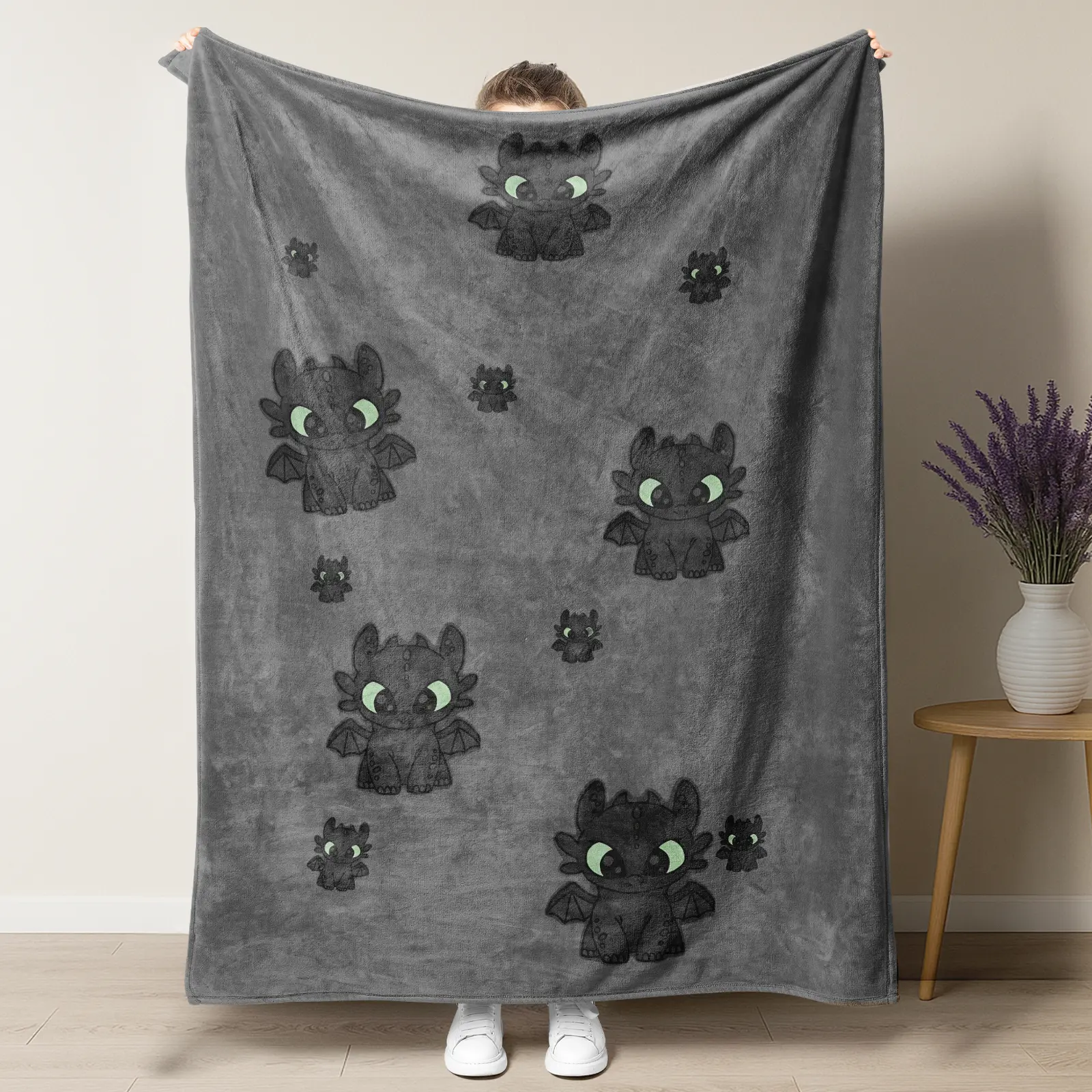 Cute Toothless Dragon Blanket, How to Train Your Dragon Night Fury ...