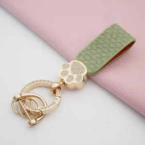New light luxury diamond-encrusted keychain for women, exquisite key chain bags, figurines, pendants and small gifts
